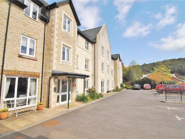 Flat for sale in Forest Green, Stroud