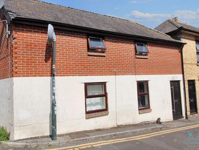 Flat for sale in West Cliff, Bournemouth