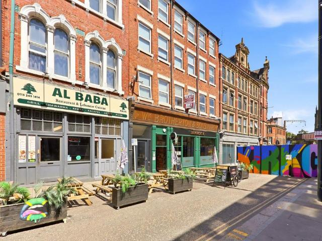 Flat for sale in West Yorkshire