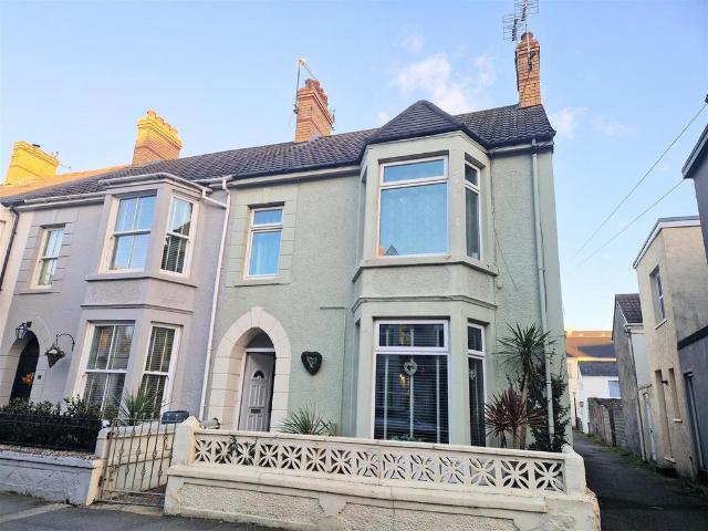 Flat for sale in Porthcawl, Nottage