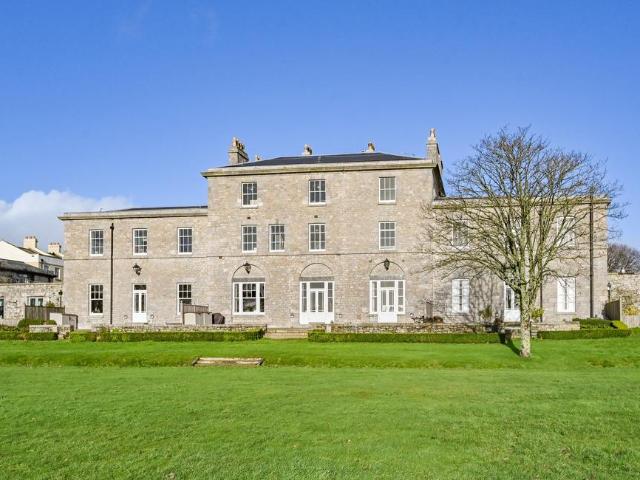 Flat for sale in Mount Wise