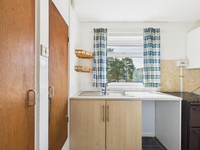 Flat for sale in Shipley, Bradford