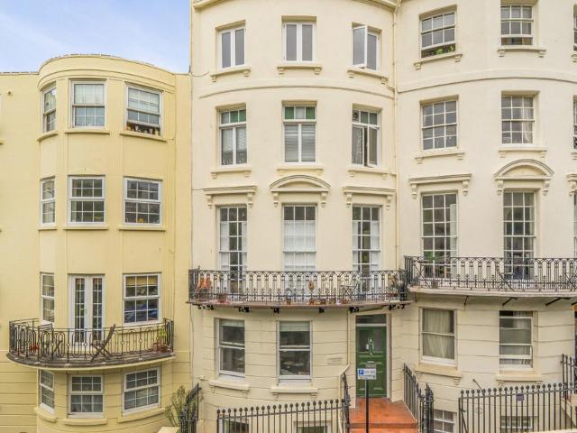 Flat for sale in Brunswick, Brighton & Hove