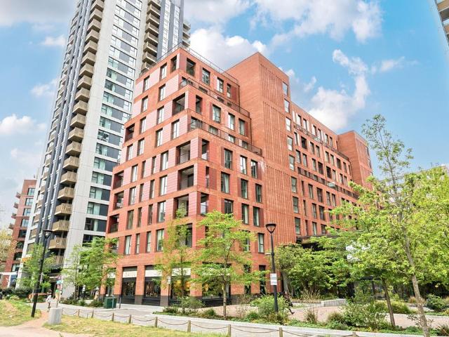Flat for sale in Elephant and Castle, Greater London