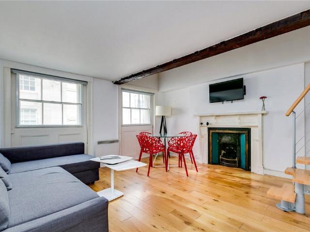 Flat for sale in St. James's, Greater London
