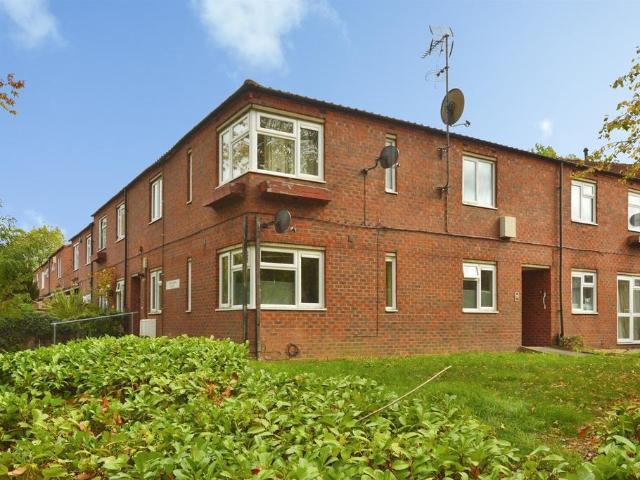Flat for sale in Springfield, Milton Keynes