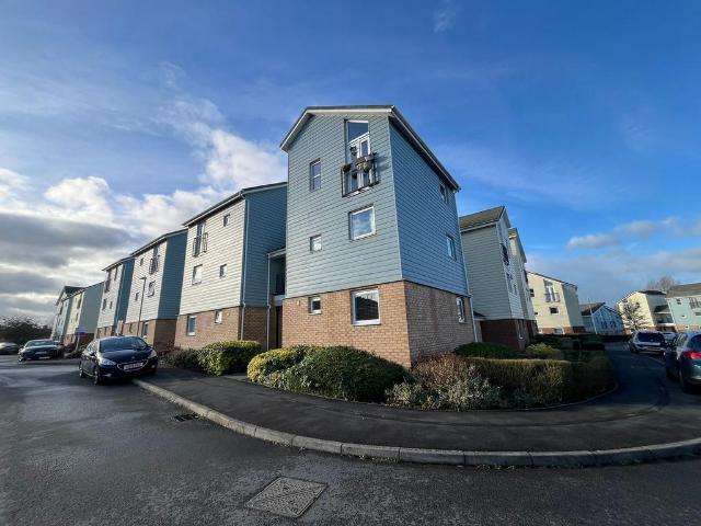 Flat for sale in New Bilton