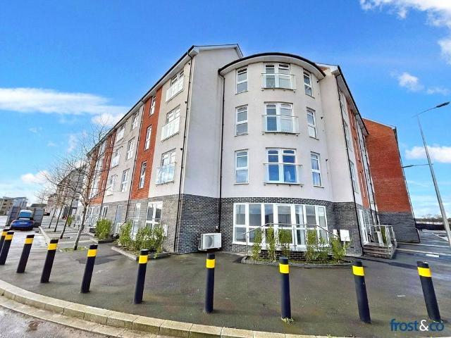Flat for sale in Poole