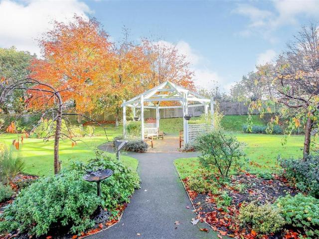 Flat for sale in Cheadle Hulme, Greater Manchester