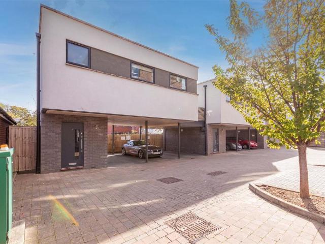 Flat for sale in Fishery, Maidenhead