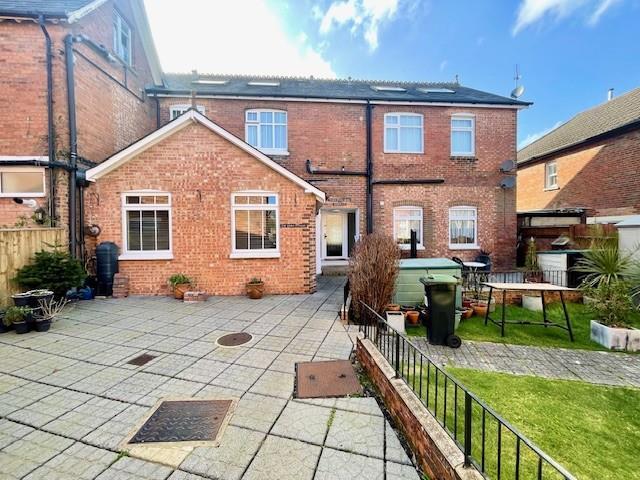 Flat for sale in St Johns, Wimborne