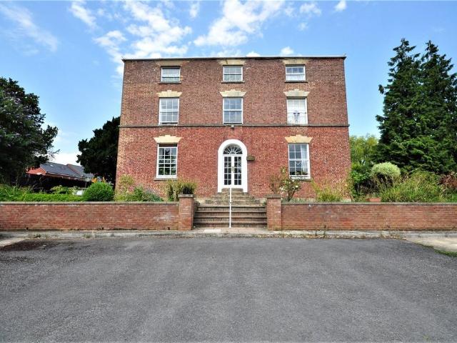Flat for sale in Selsley, School House