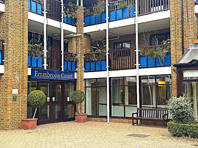 Flat for sale in Whitley, Reading