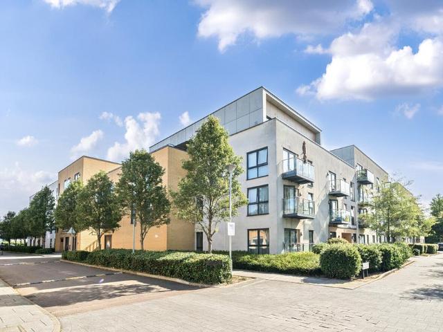 Flat for sale in Greater London