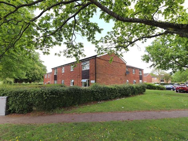 Flat for sale in Fishers Green, Shephall