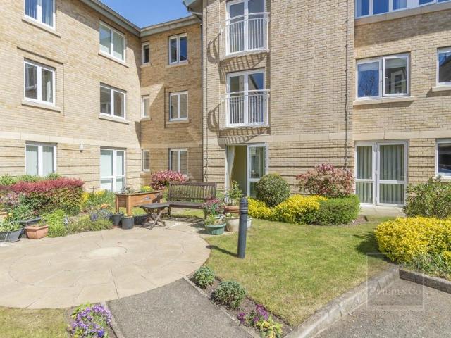 Flat for sale in Heigham Grove, East Bank