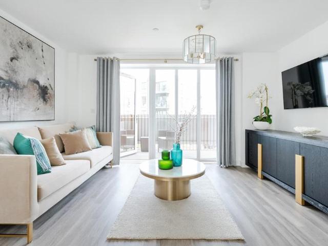 Flat for sale in North Shoebury, Alton Barnes