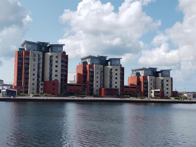 Flat for sale in SA1 Swansea Waterfront, Nangreaves
