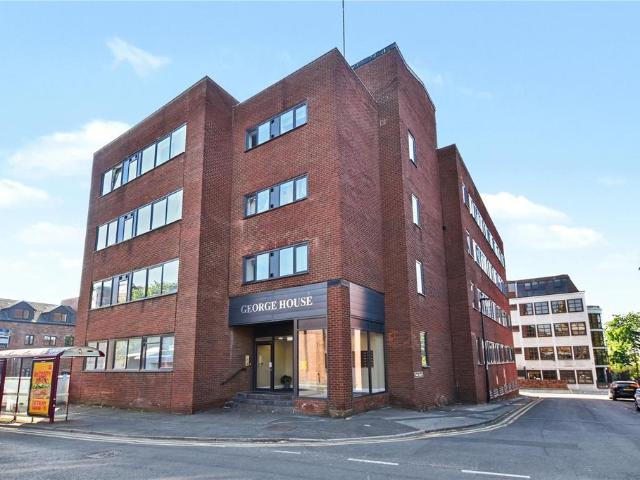 Flat for sale in Belle Isle, West Yorkshire