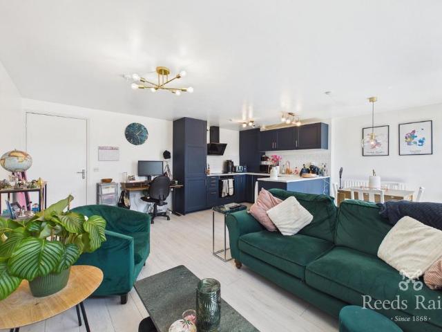 Flat for sale in Georgia, Greater Manchester