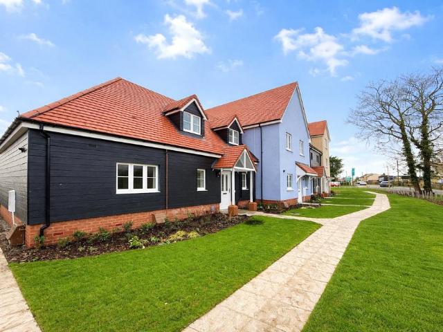 Flat for sale in Inworth, Fordham Heath