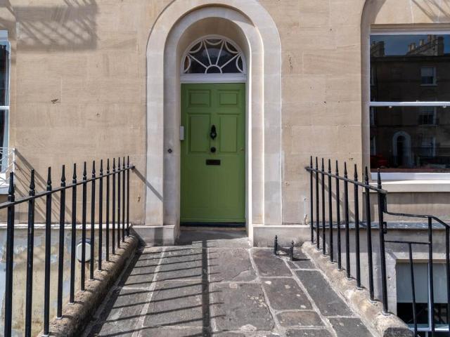 Flat for sale in Bathwick, Bath