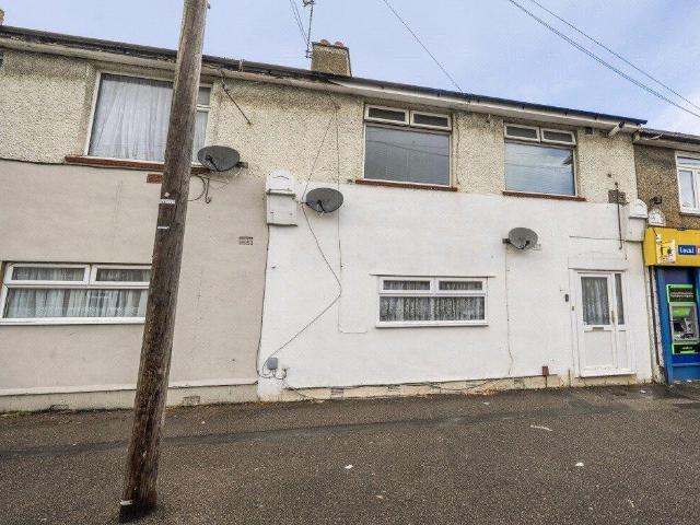 Flat for sale in Hamerton, Kent