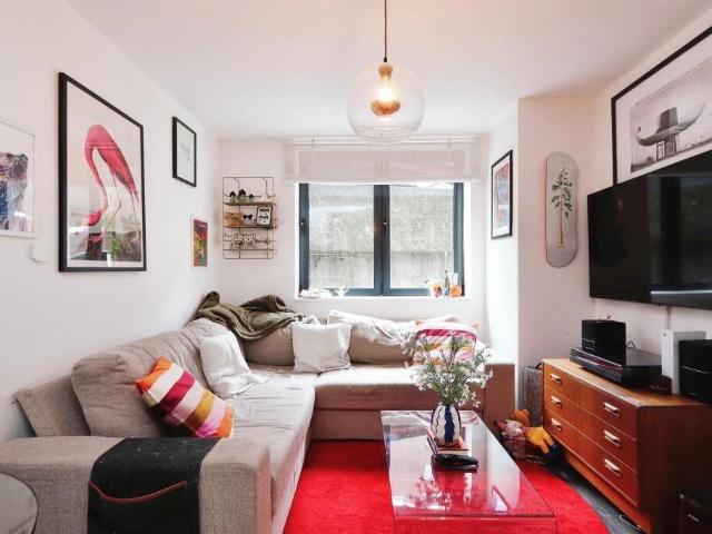 Flat for sale in Cathedral, Sheffield