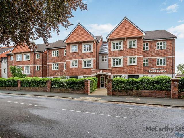 Flat for sale in Maidenhead, Isle Of Man