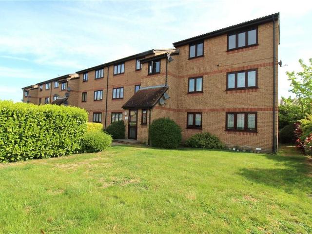 Flat for sale in Stroud Green, Barling