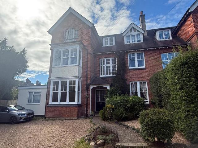 Flat for sale in Nevill Park, Sandown Park