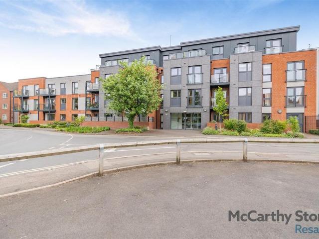Flat for sale in Lichfield, Boley Park