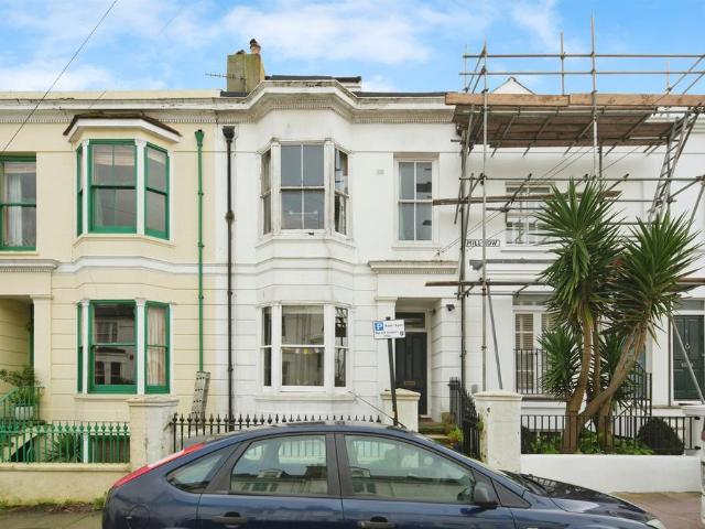 Flat for sale in Round Hill, Brighton & Hove