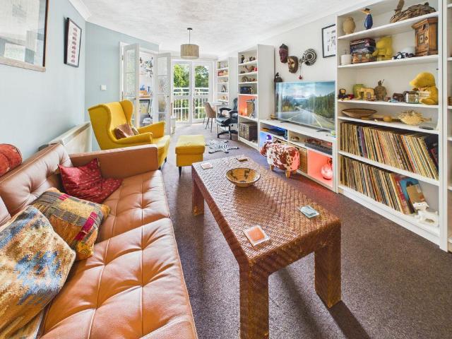 Flat for sale in Bridgnorth, Shropshire