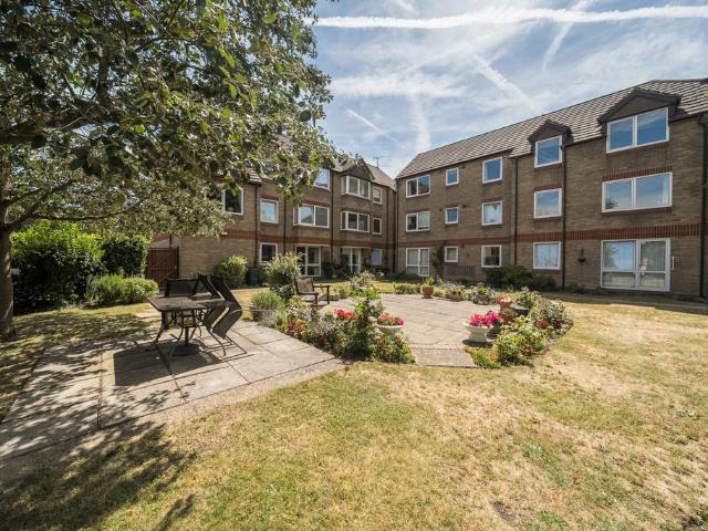 Flat for sale in Greater London