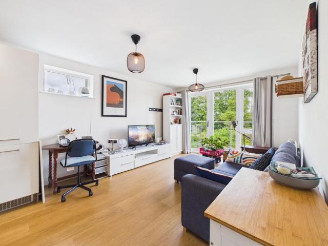 Flat for sale in Shortlands, Greater London