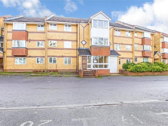 Flat for sale in Reading
