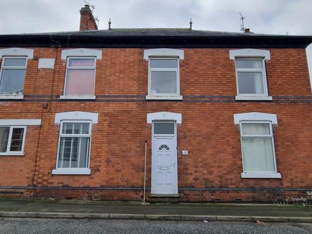 Flat for sale in Syston, Elmfield