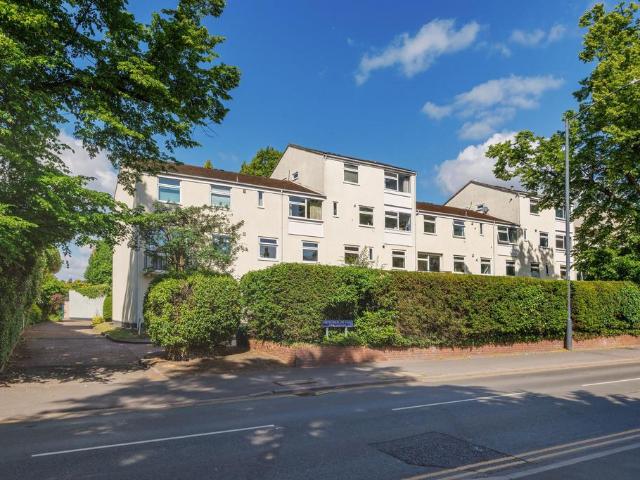 Flat for sale in Milverton, Green Close