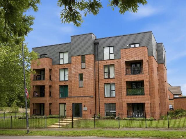Flat for sale in Feckenham, City Of Bristol