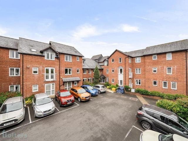 Flat for sale in Ludlow, Shropshire