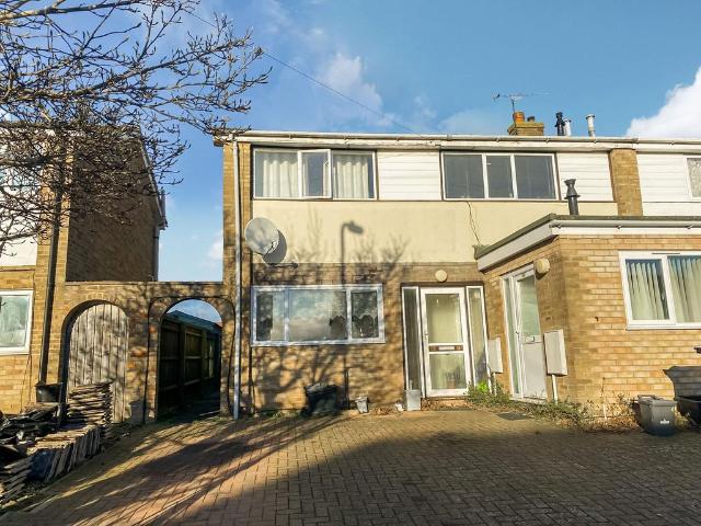 Flat for sale in Deer Park, West Oxfordshire