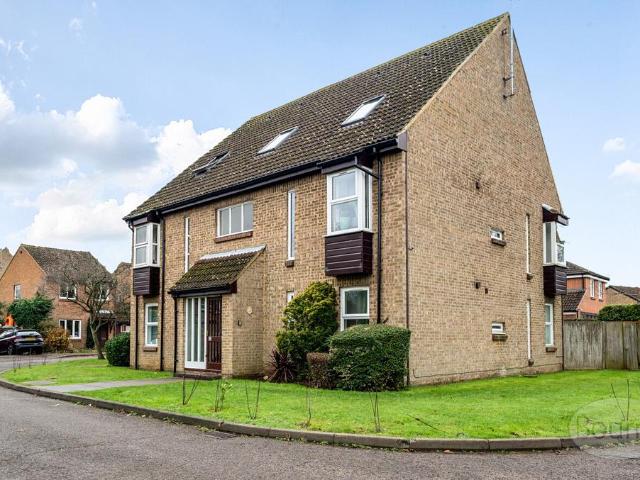 Flat for sale in Slyfield, Westborough