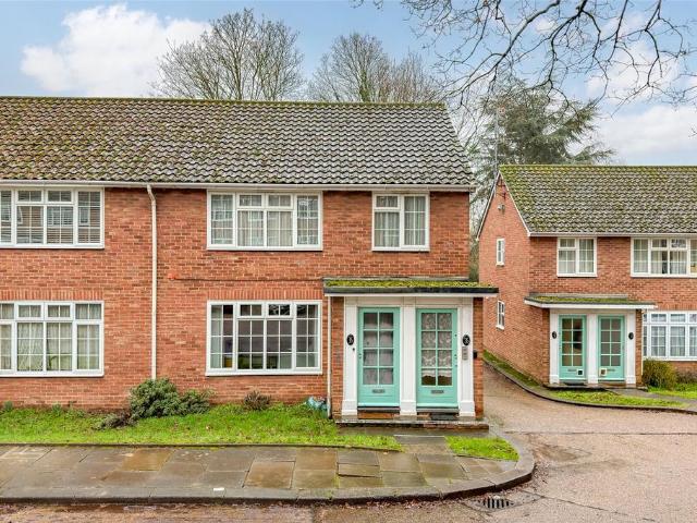 Flat for sale in St Albans, Five Acres