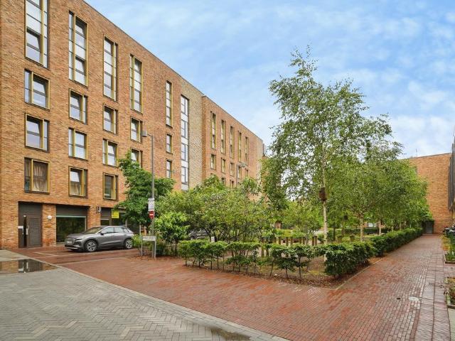 Flat for sale in London Borough of Lewisham, Greater London
