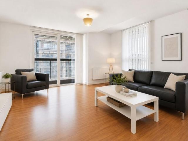 Flat for sale in Dalston, De Beauvoir Town