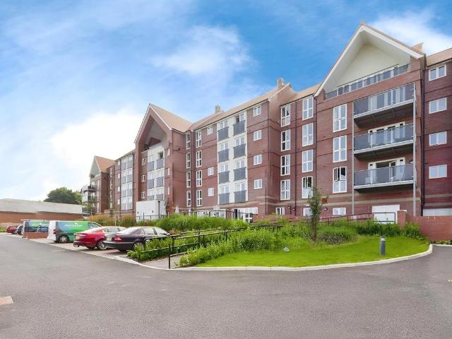 Flat for sale in South Cliff, Kepwick