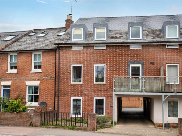 Flat for sale in Fulflood, Hampshire