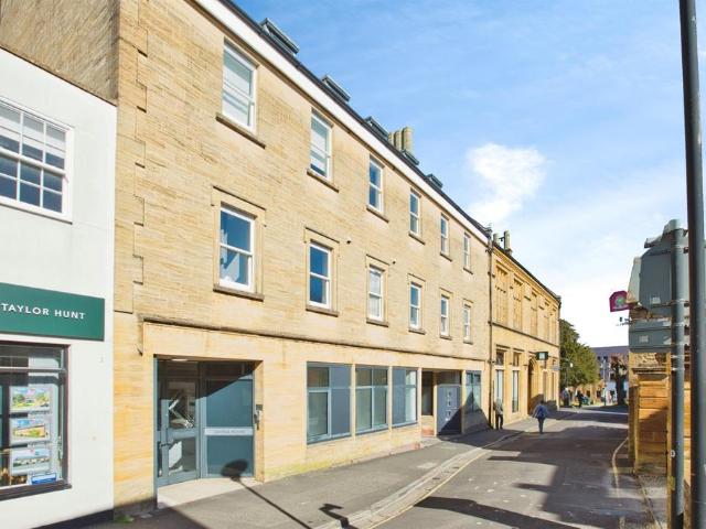 Flat for sale in Yeovil, Somerset