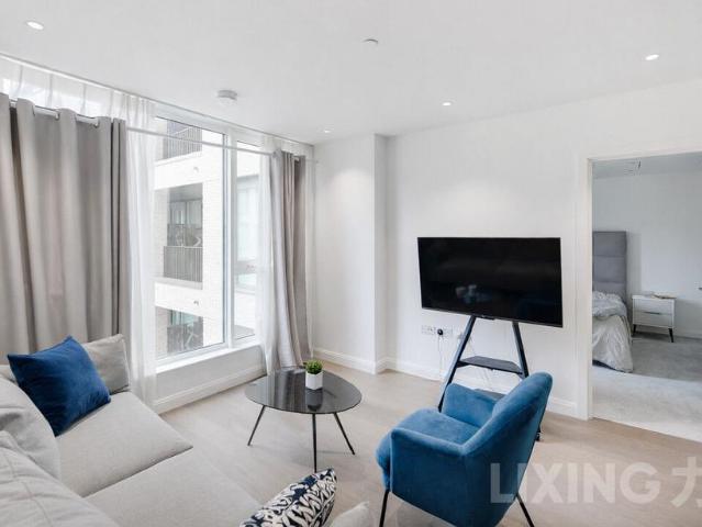 Flat for sale in Kennington Cross, Greater London